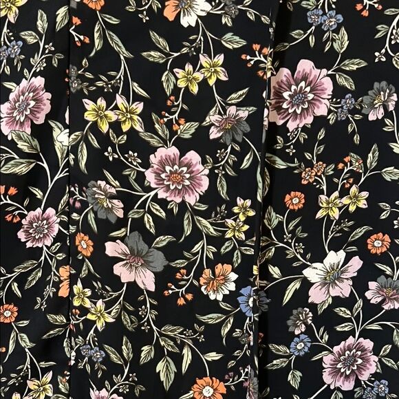 Loft Floral Print Women's Top - Picture 5 of 5